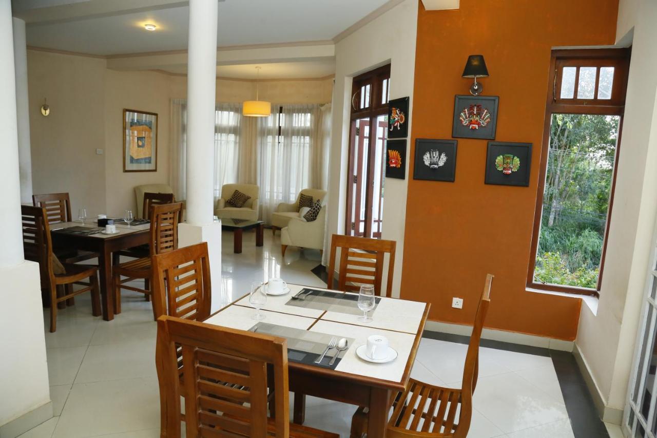 Crown Hills Kandy Inn Экстерьер фото