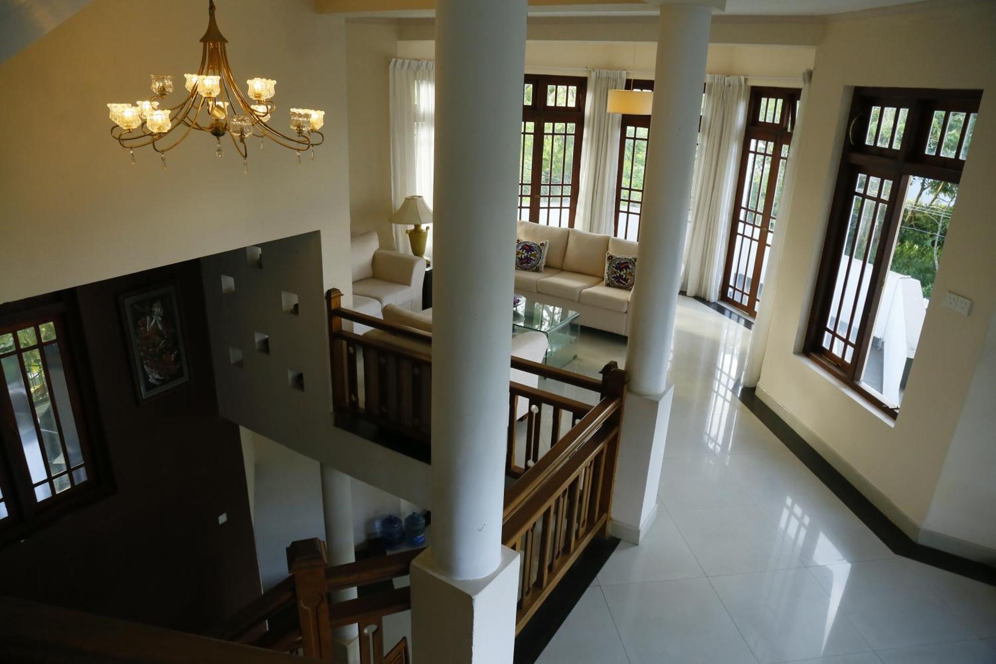 Crown Hills Kandy Inn Экстерьер фото