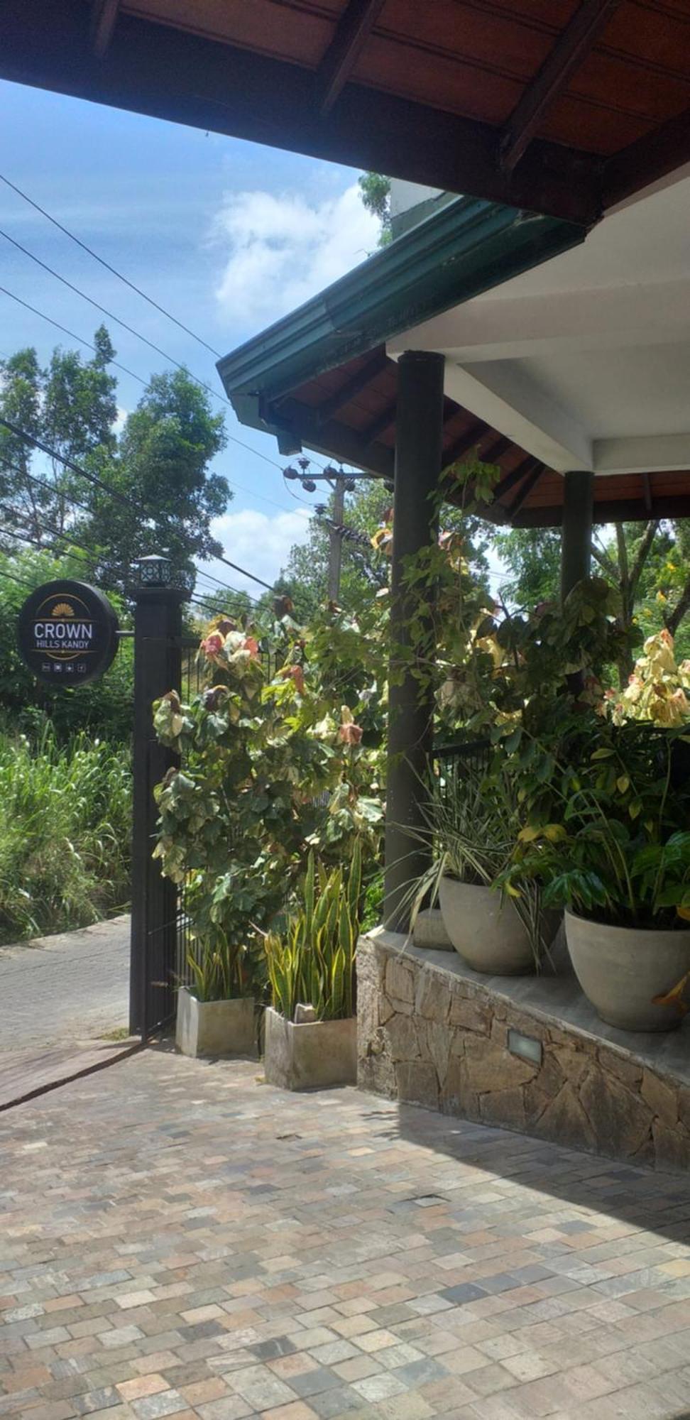 Crown Hills Kandy Inn Экстерьер фото